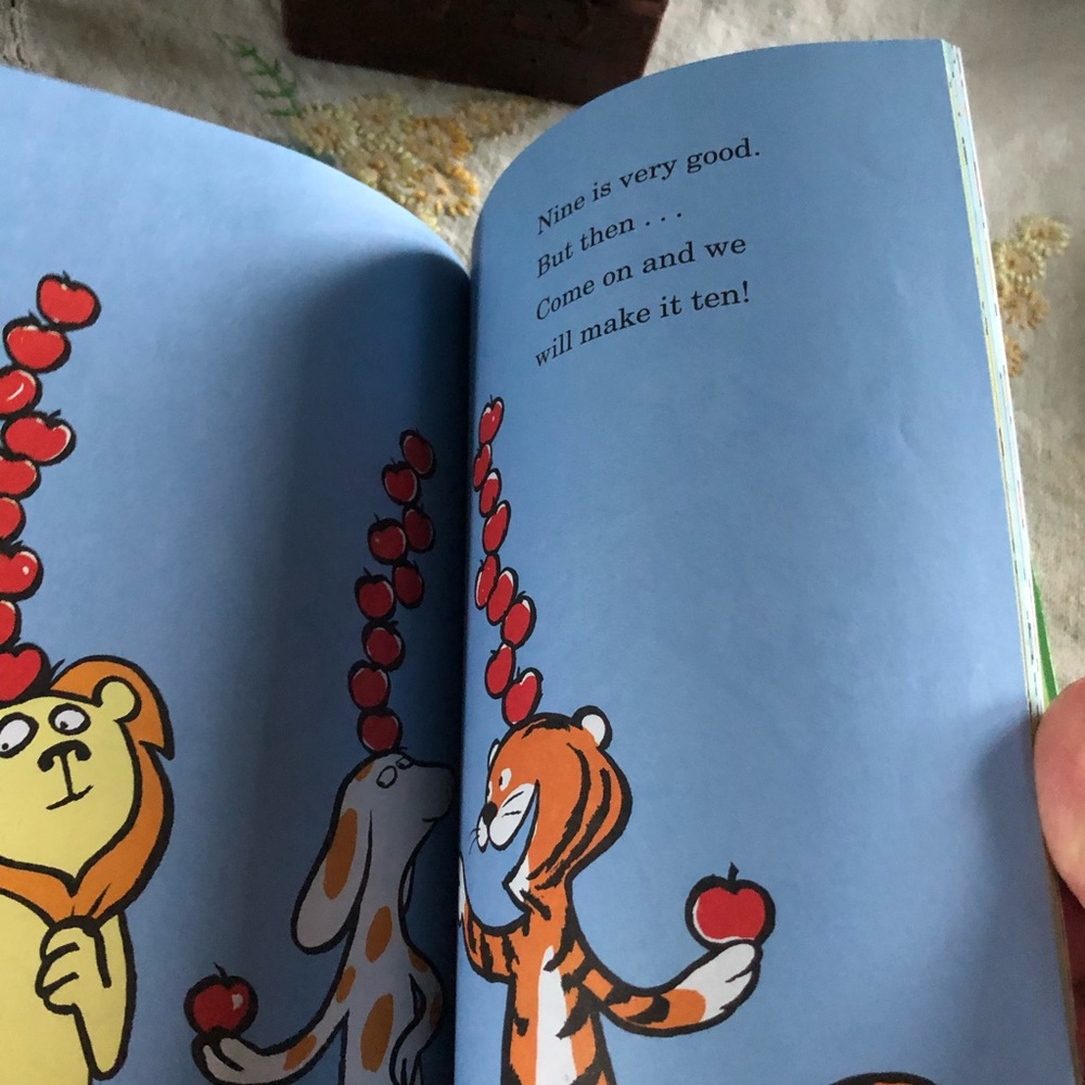 Dr Seuss "Ten Apples Up On Top" Early Moments printing 2010 - Picture 12 of 13